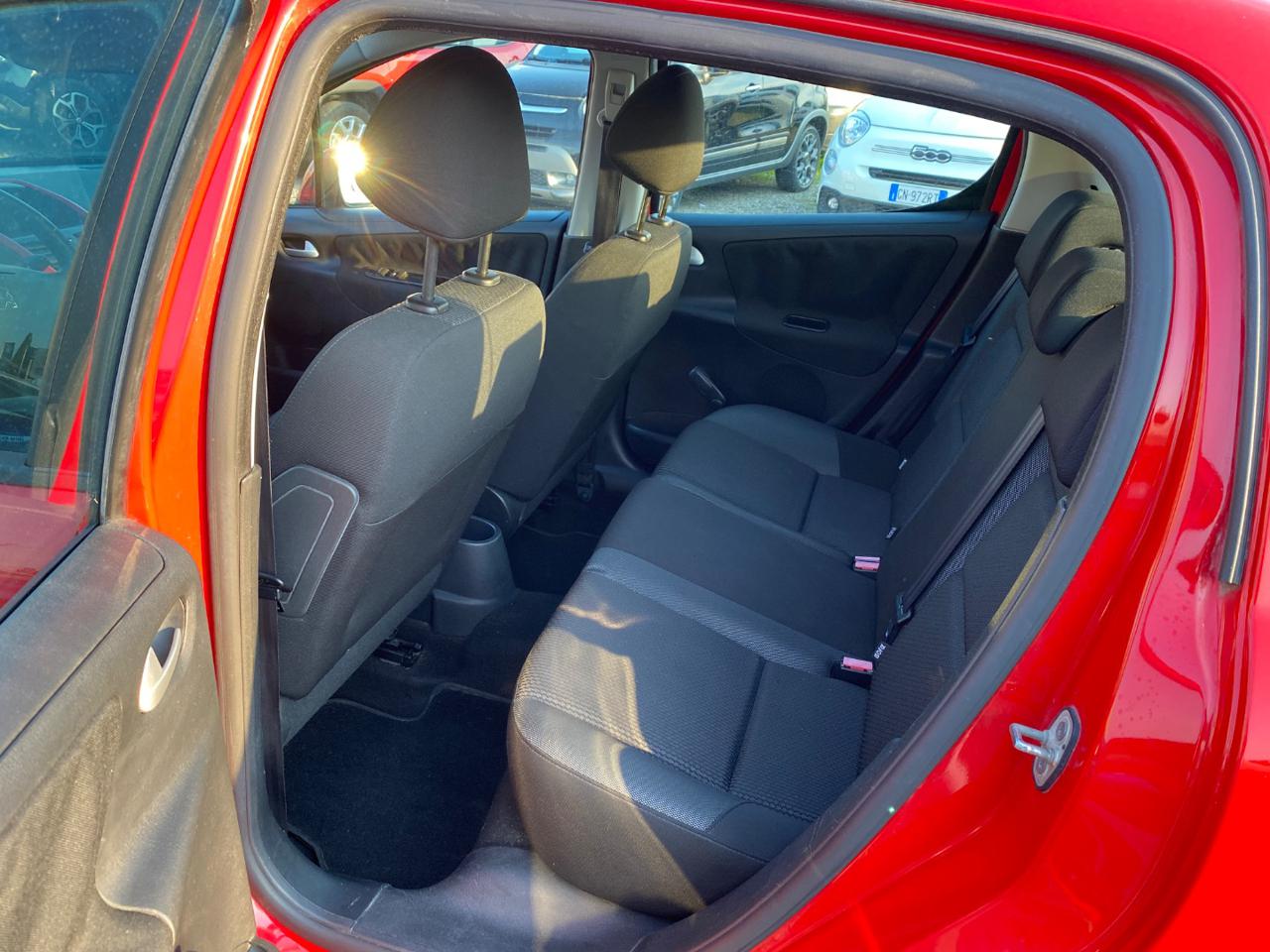 23475610_O_72yze4bro5jqa